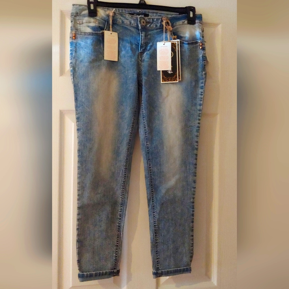 NWT Rewash studded jean crop